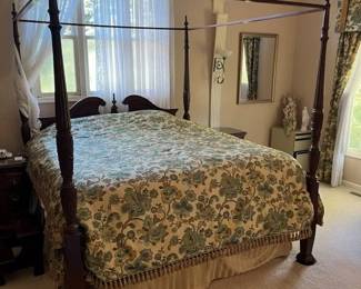 89 King FourPoster Bedframe