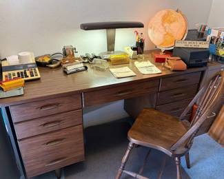 Mid-Cent. Desk