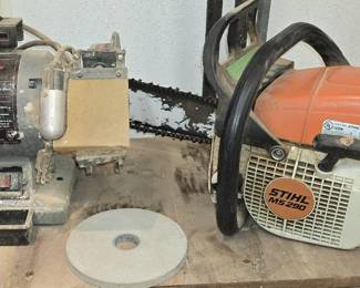 STIHL GAS POWERED CHAIN SAW