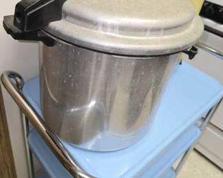 LARGE MIRRO PRESSURE CANNER