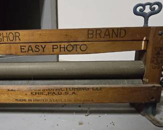 ANTIQUE ANCHOR BRAND PHOTO ROLLER
