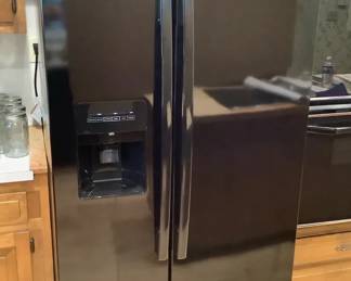 Black Amana Refrigerator