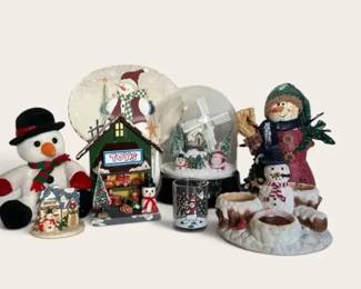 A Very Frosty Christmas Decor Lot