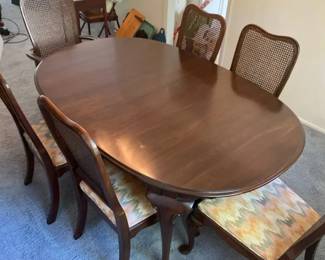 Vintage Ethan Allen French Provincial Style Dining Table 6 Chairs with 2 18 Leaves