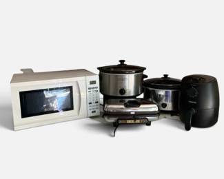 Heat It Up Microwave, Air Fryer, Waffle Maker  2 Crock Pots