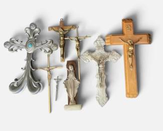 8 PC Religious Crucifixes Cross Lot  Vintage Metal, Wood, Decorative