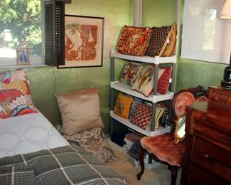 Fashion / Decorator Pillows