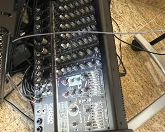 Yorkville M810 Series 2 Powered Mixer