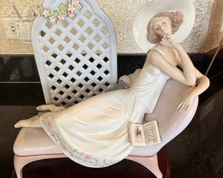 Lladro 'Garden of Dreams' Figurine (Model 7634)