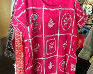 Kaveri Linen Floral Embroidered Tunic