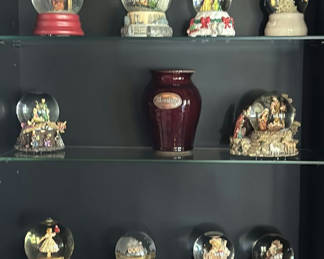 Lot 101: Collection of Decorative Snow Globes