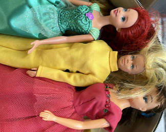 Lot 25: Collection of Fashion Dolls in Dresses