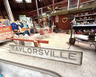 VINTAGE WOOD TAYLORSVILLE SIGN OFF OLD TRAIN DEPOT