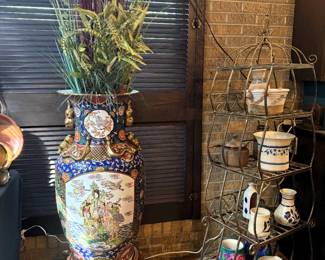 LARGE ORIENTAL FLOOR VASE 37" TALL
