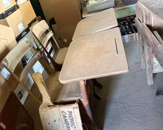 SCHOOLDESK
