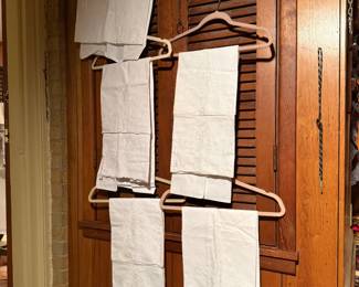 LINEN PILLOWCASES