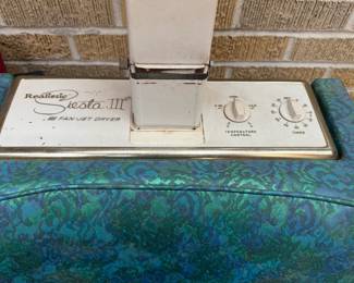 REALISTIC SIESTA III FAN JET DRY SALON CHAIR