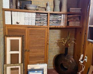 POTTERY MAGAZINES AND FLOOR VASE