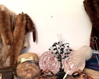 MINK HAT BRONZE BABY SHOES