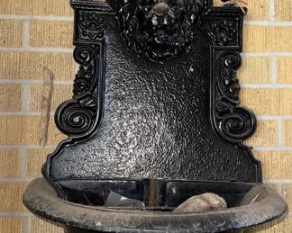 IRON WALL PLANTER