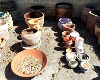FLOWER POTS