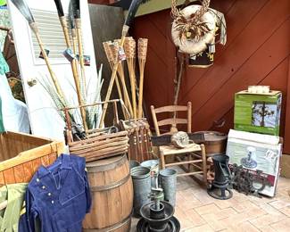 WHISKEY BARREL LARGE INSULTOR