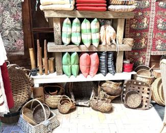 CHAIR CUSHIONS AND THROW PILLOWS BASKETS