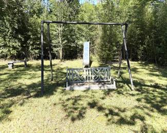 TEAKWOOD SWING AND IRON A FRAME FOR SWING