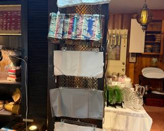 LINEN NAPKINS