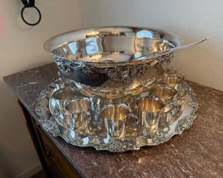 WALLACE SILVER PLATE PUNCH BOWL