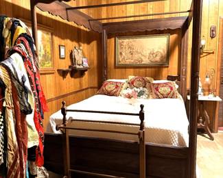 FULL 4 POSTER CANOPY BED