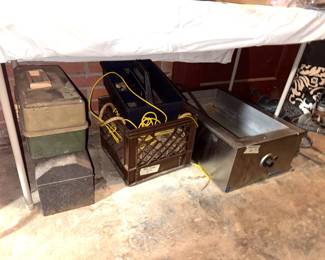 METAL TOOL BOX TACKLE BOX FOOD WARMER AND ROPE