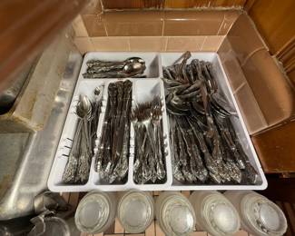 ONEDI MICHAEL ANGELO FLATWARE