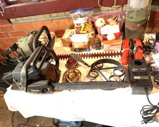 BUSHWACKER HEDGE TRIMMER & CRAFTSMAN CHAIN SAW