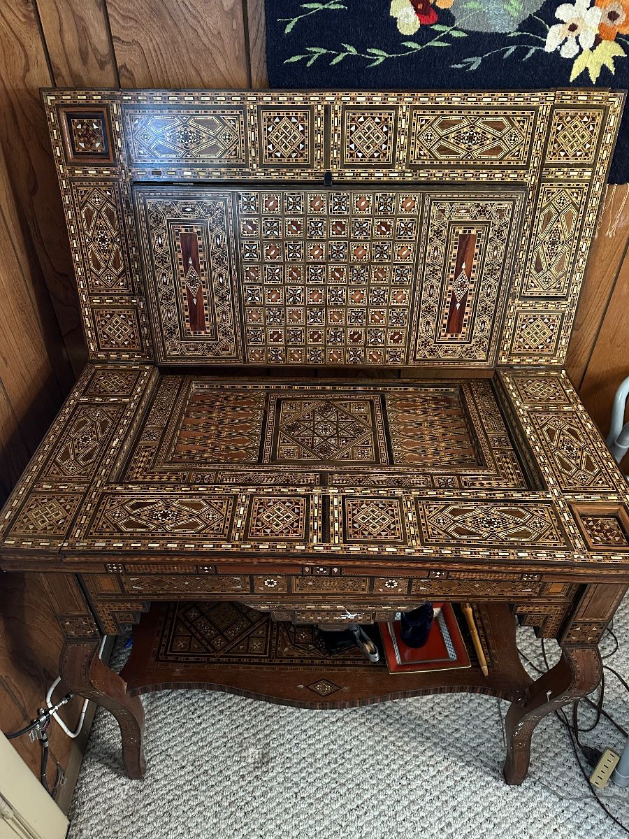 Antique fully encrusted game tabel