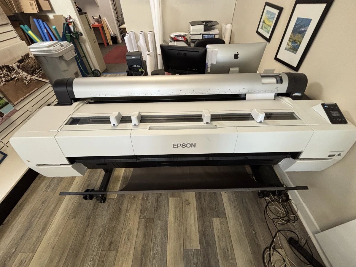 Epson SureColor P20000 (up to 64” rolls)
