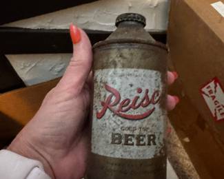 Kohn top beer cans