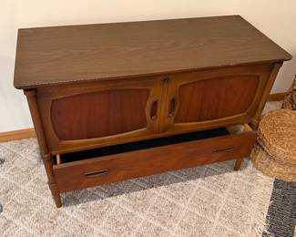 Lane mcm cedar chest with drawer 