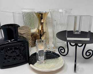 112 GlasswarewithBlackDoubleSpoutBottleHourglassVaseStand