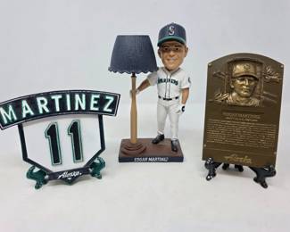 102 SeattleMarinersMemorabiliaHonoringTeamLegendEdgarMartnez
