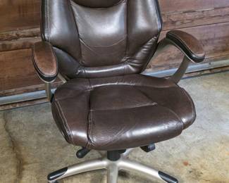 174 LaneExecutiveHighBackOfficeChairBrownLeather