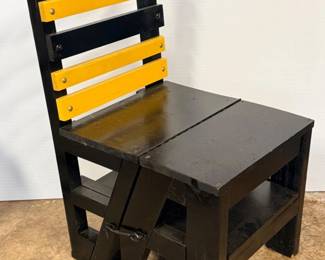 21 DualPurposeTransformingChairtoStepStool