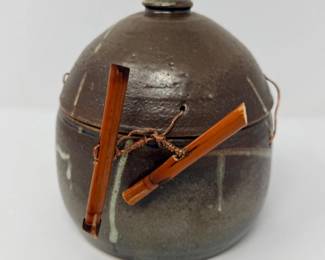 116 RusticHandmadeCeramicUrnwithBambooHandle