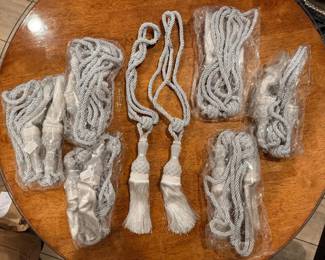 37 24IvoryCurtainTieBackswithTassels7Sets