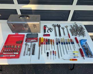 179 SearsCraftsmanMetalToolboxFullOfAssortedHandTools