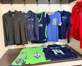 214 WomensSeattleSeahawksMarinersRainiersFCApparelClothingSM