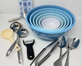 167 MarthaStewartNestingBowlsUtensilsBoskaCheeseServer