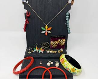 228 VintageStatementJewelryCollection