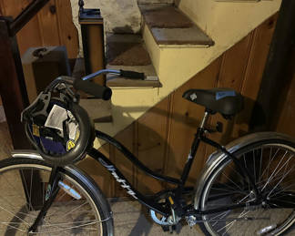 Lot 29: Huffy Cruiser Bicycle with Helmet