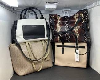 4 LARGE TOTES